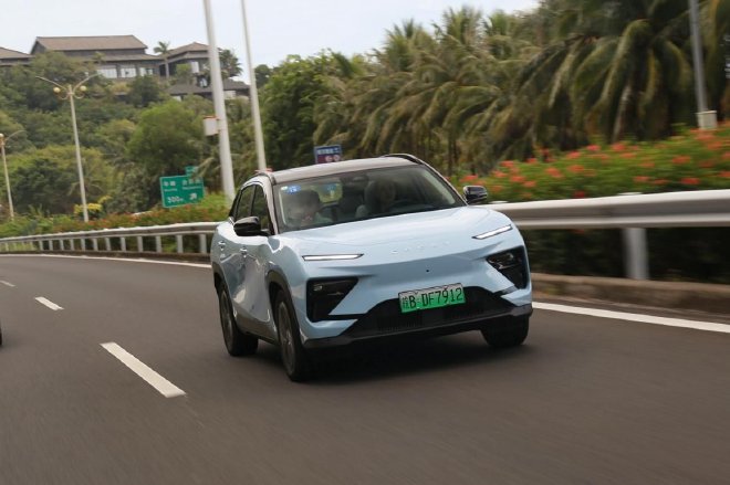 主打一个理性消费 试驾奇瑞eQ7