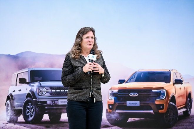 福特汽车公司首席经销商互动官Elena Ford女士