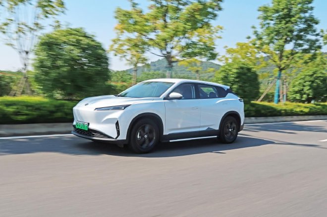 质朴无华的纯电实力派 东风风神SKY EV01试驾