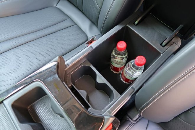 质朴无华的纯电实力派 东风风神SKY EV01试驾