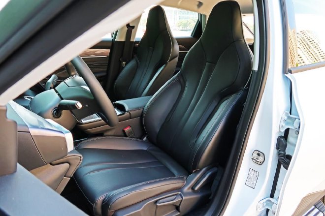 质朴无华的纯电实力派 东风风神SKY EV01试驾