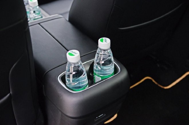 广汽传祺新能源E8试驾 可移动的大平层