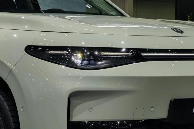 2023广州车展：零跑C10正式亮相