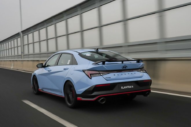 一台颇有诚意的前驱性能车 试驾现代伊兰特Elantra N