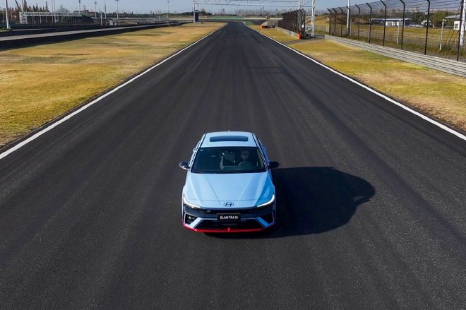 一台颇有诚意的前驱性能车 试驾现代伊兰特Elantra N