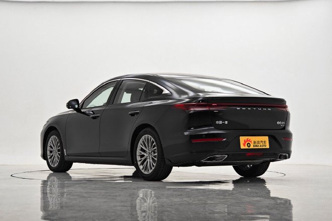 售价12.99-13.79万元 第四代奔腾B70正式上市