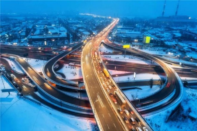 2023车市年终盘点 中国品牌强势崛起 插混增程受热捧