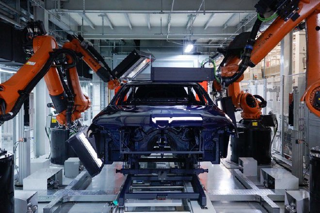 豪华兑现于产品制造 淬炼全新BMW 5系长轴距版至臻豪华品质