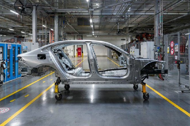 豪华兑现于产品制造 淬炼全新BMW 5系长轴距版至臻豪华品质