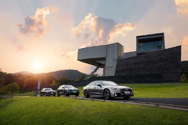 上汽奥迪A7L：豪车品牌的坚守与破局