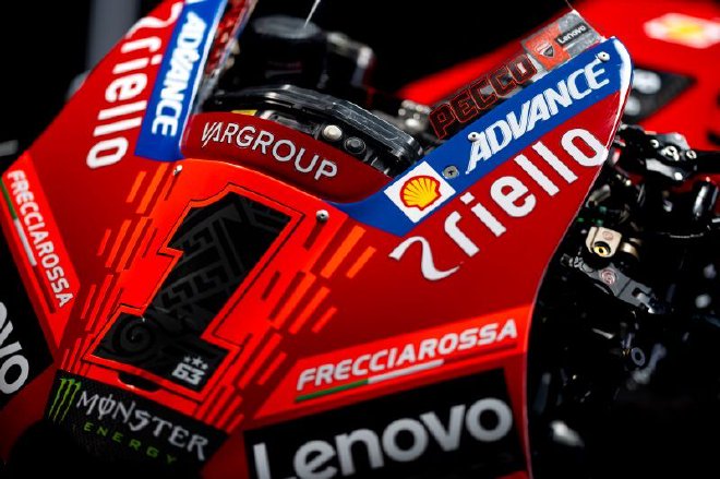 杜卡迪联想车队发布2024全新涂装赛车