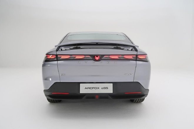 极狐阿尔法S5静态解析 20万级纯电轿车再迎王炸产品