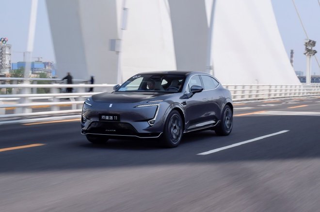 豪华再升级，华为ADS 2.0上身 试2024款阿维塔11