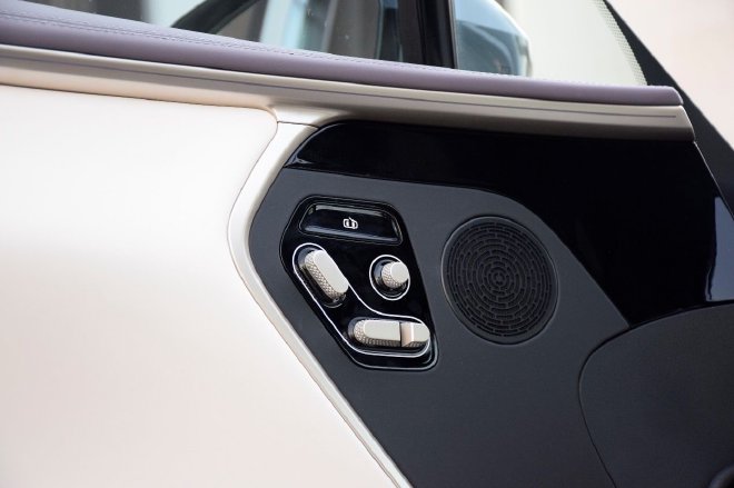 豪华再升级，华为ADS 2.0上身 试2024款阿维塔11