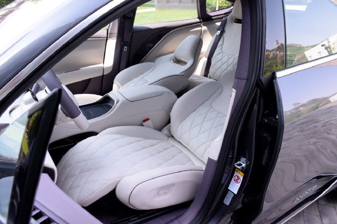 豪华再升级，华为ADS 2.0上身 试2024款阿维塔11