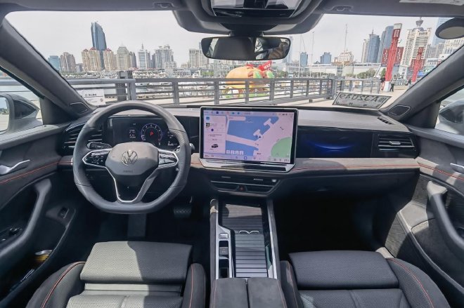 德味中餐，试驾一汽-大众全新迈腾