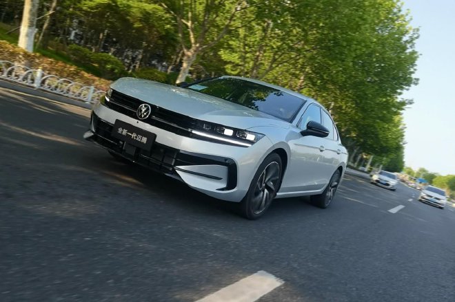 德味中餐，试驾一汽-大众全新迈腾