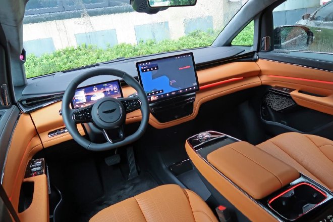 LEVC L380试驾 “陆地空客”尊享未来出行