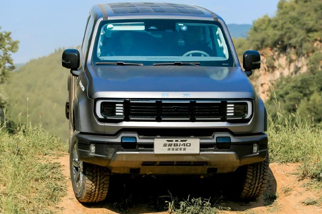 试驾全新BJ40环塔冠军版 越野素车新标杆