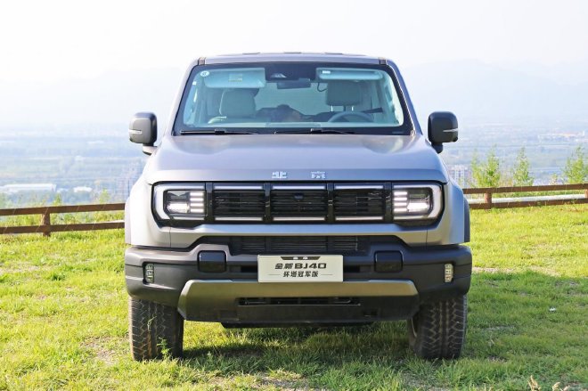 试驾全新BJ40环塔冠军版 越野素车新标杆