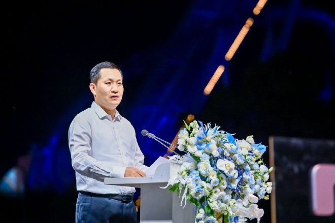 东风汽车集团有限公司党委常委、总会计师冯长军出席活动