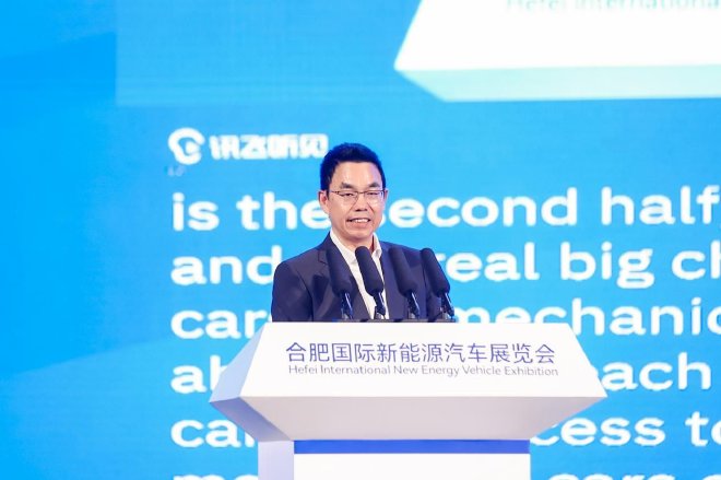 比亚迪集团执行副总裁、乘用车首席运营官何志奇