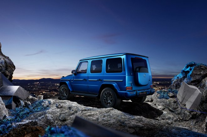 奔驰G级越野车家族双车上市 纯电G级开启预售
