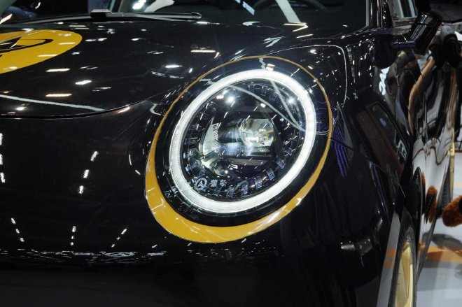 2024广州车展：玩的就是个性 江淮钇为3黑凤梨版亮相