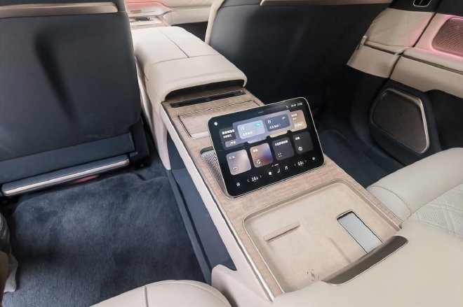 技术豪华新旗舰 静态体验蔚来ET9