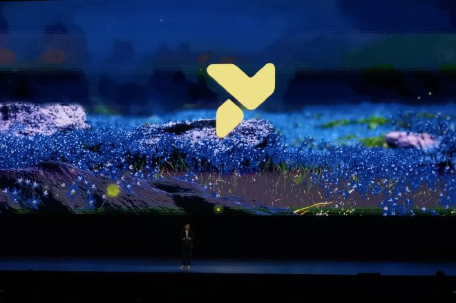 蔚来李斌：蔚来ET9月销1000台就很开心了