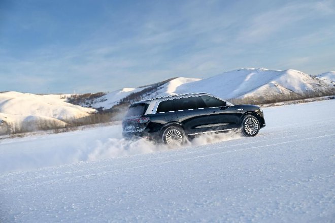 “鸿蒙智行冬日奇驭智旅”试驾体验活动