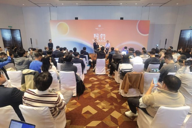 李斌：萤火虫的产品力比MINI强多了