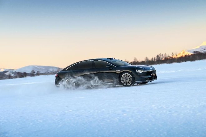 “鸿蒙智行冬日奇驭智旅”试驾体验活动