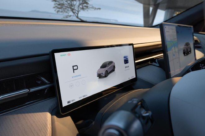 81项升级 34%一级总成件焕新 2025款小鹏G6亮相