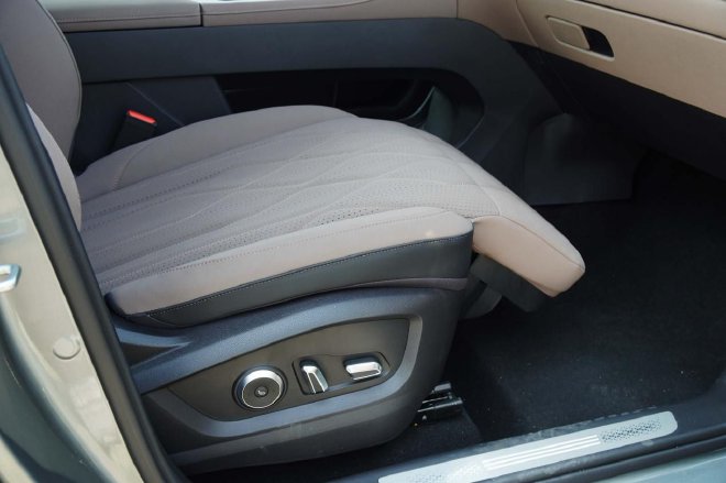 表里如一的品质 试驾体验奇瑞风云T8