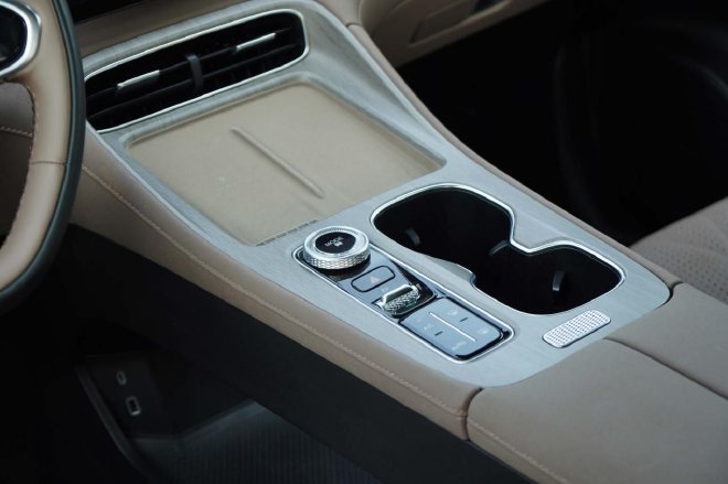 表里如一的品质 试驾体验奇瑞风云T8