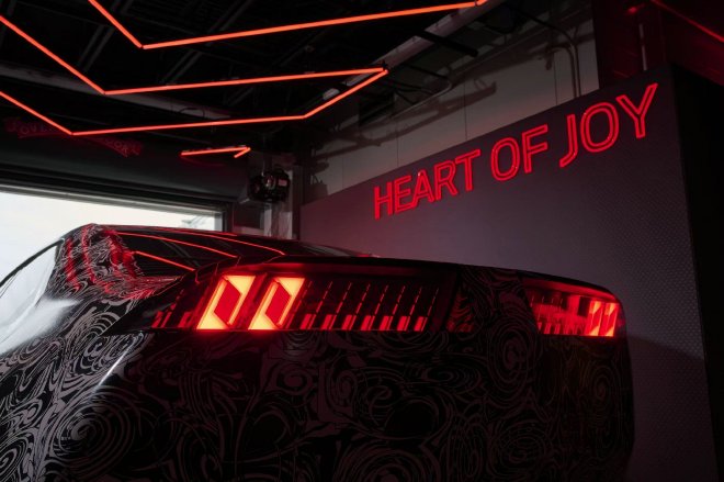 宝马上海车展剧透：新世代概念车、超感智能座舱等将迎来首发