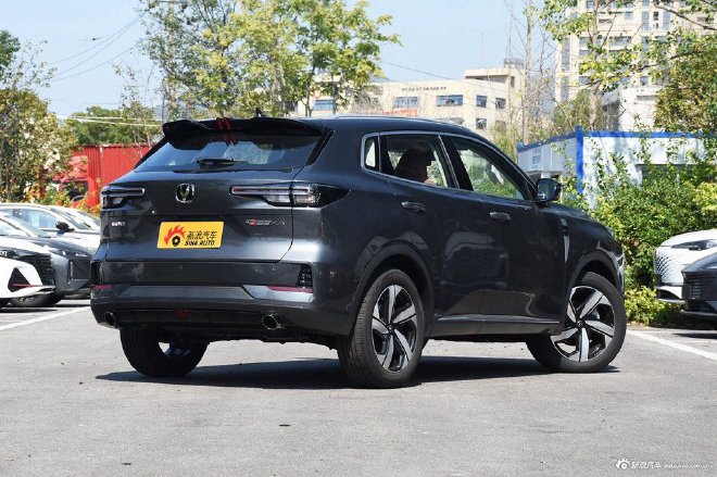 长安三款经典车型焕新上市 综合优惠后5.39万起