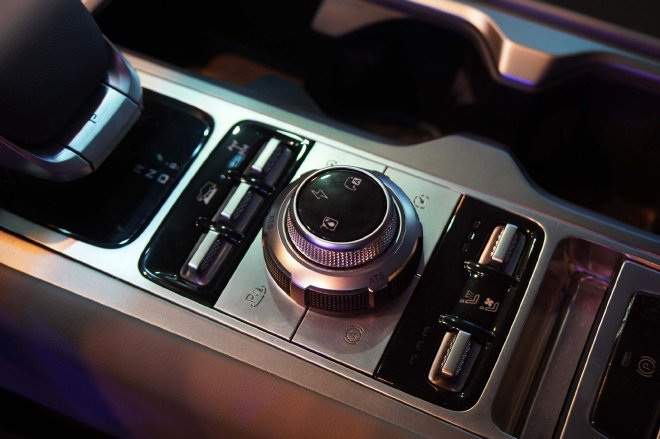 2025上海车展：北京越野BJ40增程改装版