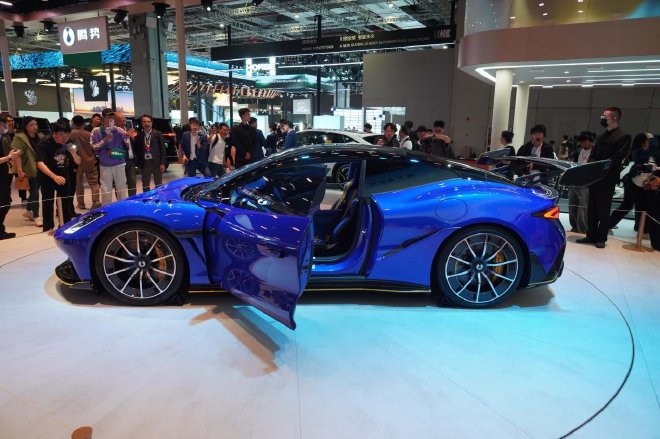 2025上海车展： 腾势Z概念跑车首发亮相