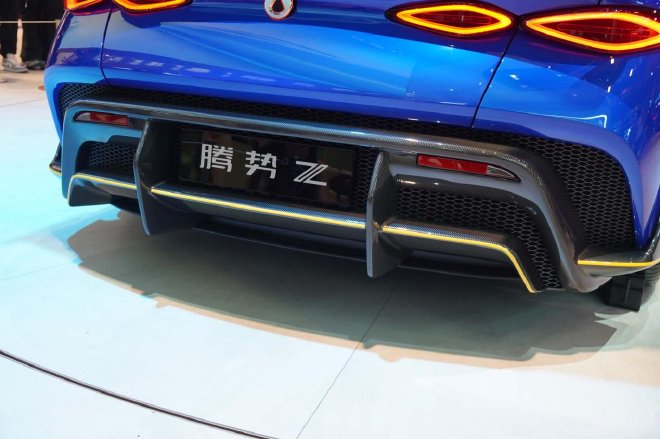 2025上海车展： 腾势Z概念跑车首发亮相
