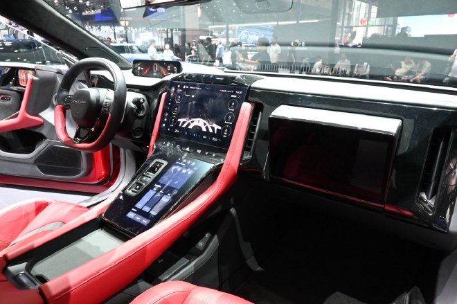 2025上海车展： 本田烨品牌第二弹车型GT亮相