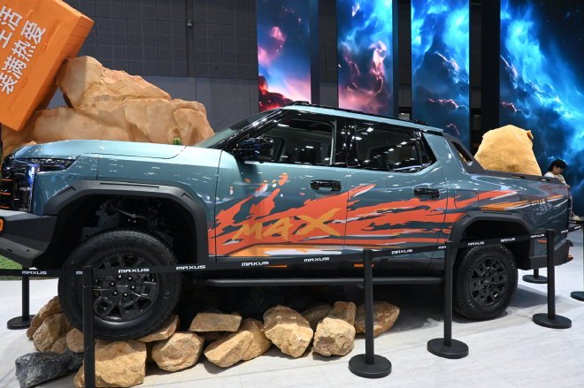 2025上海车展：上汽大通大拿V1公布一口价