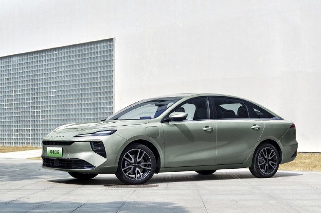 荣威纯电D6极限测试，安全可靠实力尽显