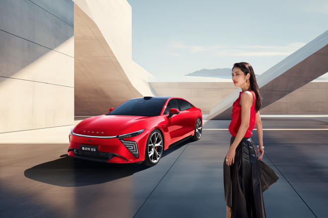 新款星途星纪元ES纯电版上市 售价18.98-26.98万元