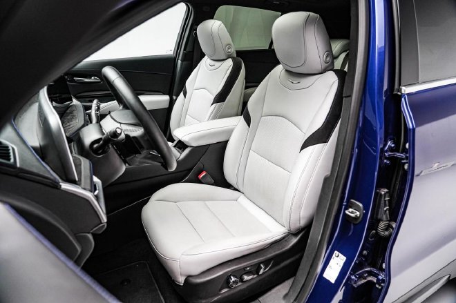 车机系统全面升级 实拍2025款凯迪拉克XT4