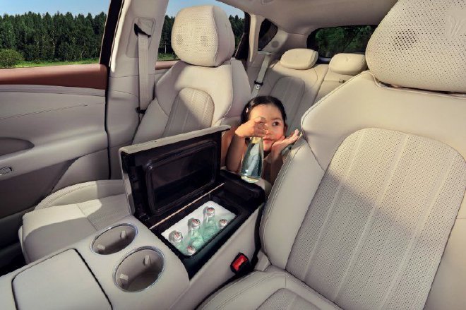 智能、舒适大幅提升 岚图FREE+逍遥座舱2.0正式发布