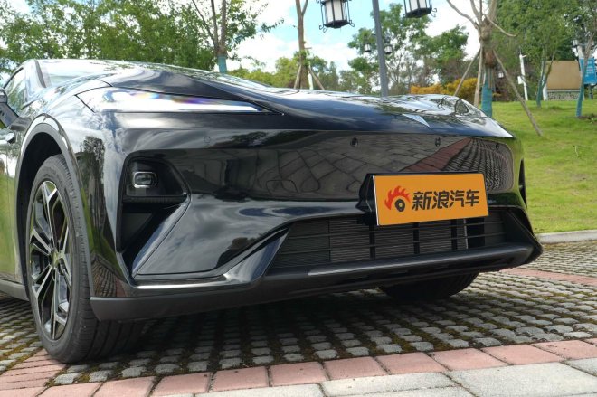 驾驶辅助 操控全升级 2026款深蓝L07跑起来更爽了