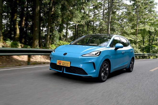 动感又实用的纯电小钢炮 全新MG4抢先试驾体验