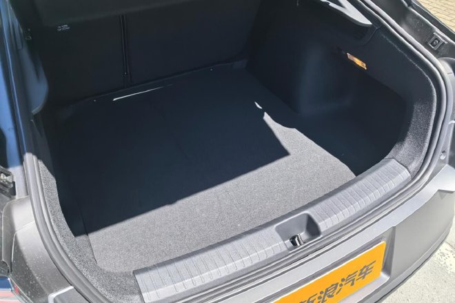 “馒头”超辣！试驾上汽大众新凌渡L